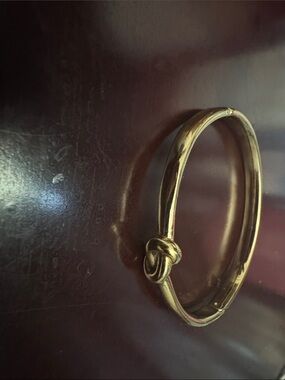 Gold Knot Accent Women's Bangle Bracelet